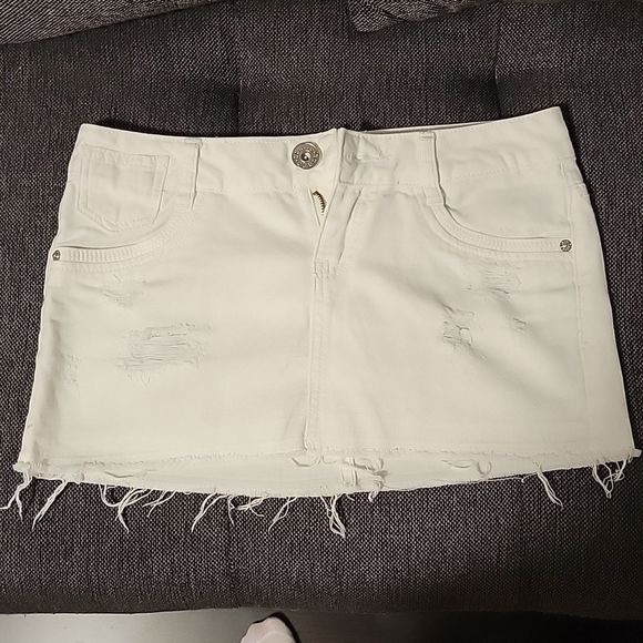 𝅺guess skirt - Picture 1 of 10